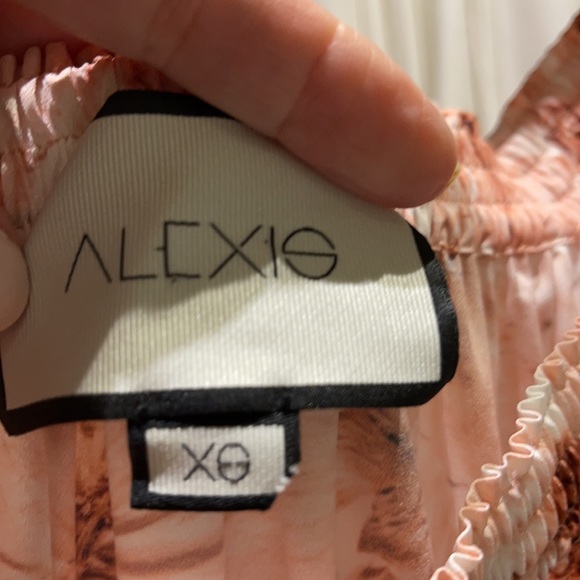 Dress - Picture 4 of 4